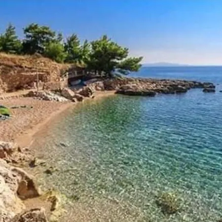 Апартаменти Sea And Pine Іван Долац